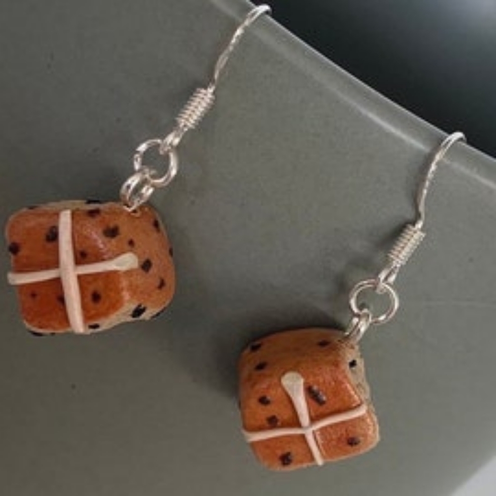 Hot Cross Bun Earrings